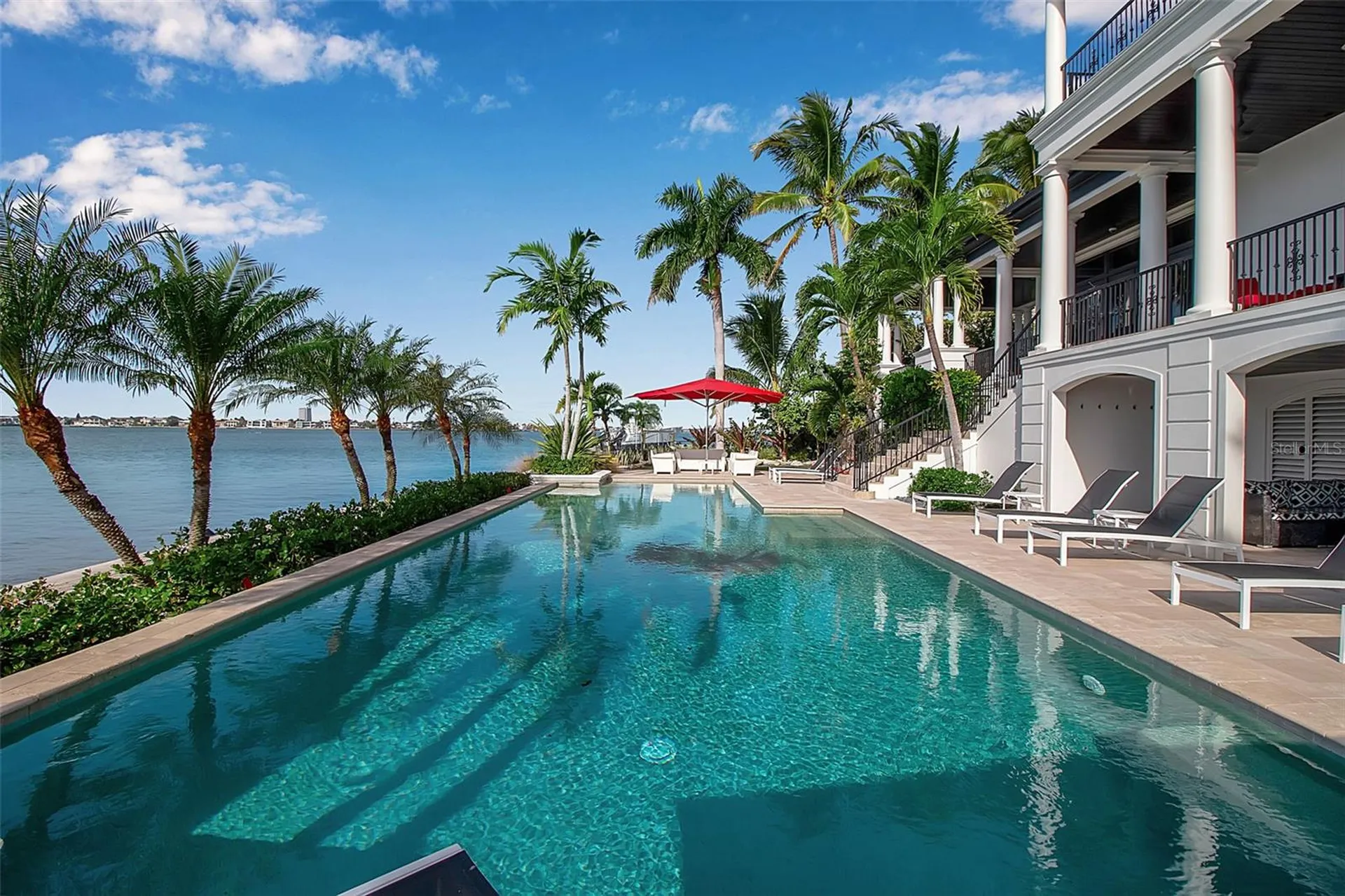 1204 Hillview Drive Sarasota FL 34239