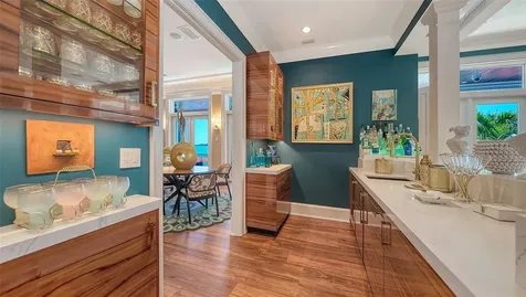 1204 Hillview Drive Sarasota FL 34239