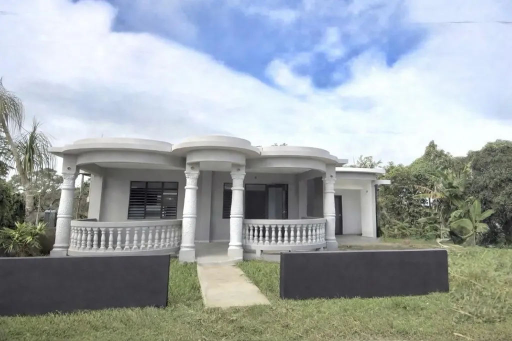763 San Salvador Caguas PR 00725