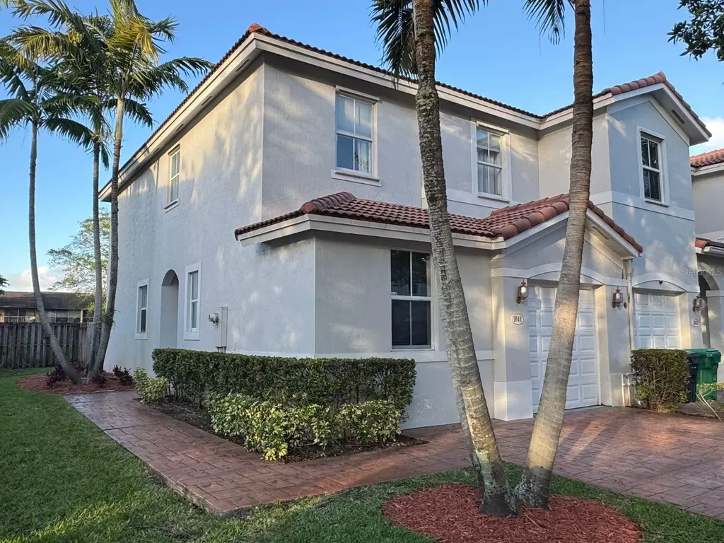 1041 NE 208th Street Miami FL 33179