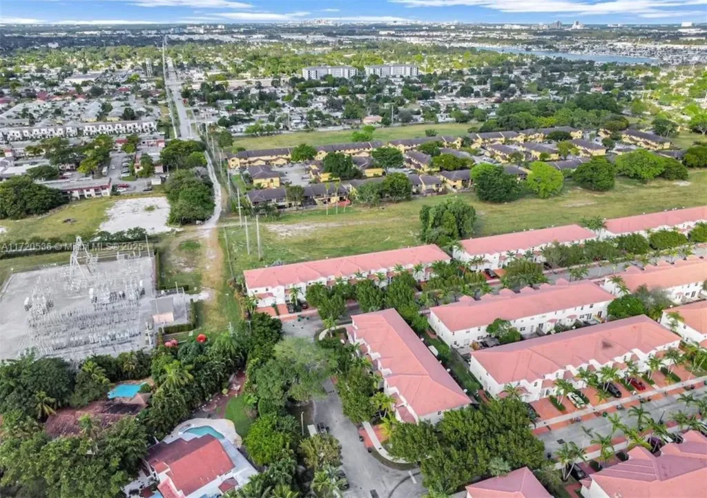 1041 NE 208th Street Miami FL 33179