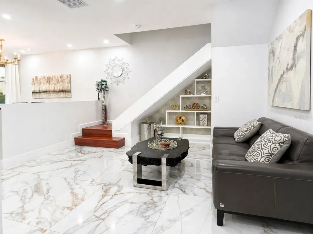 1041 NE 208th Street Miami FL 33179