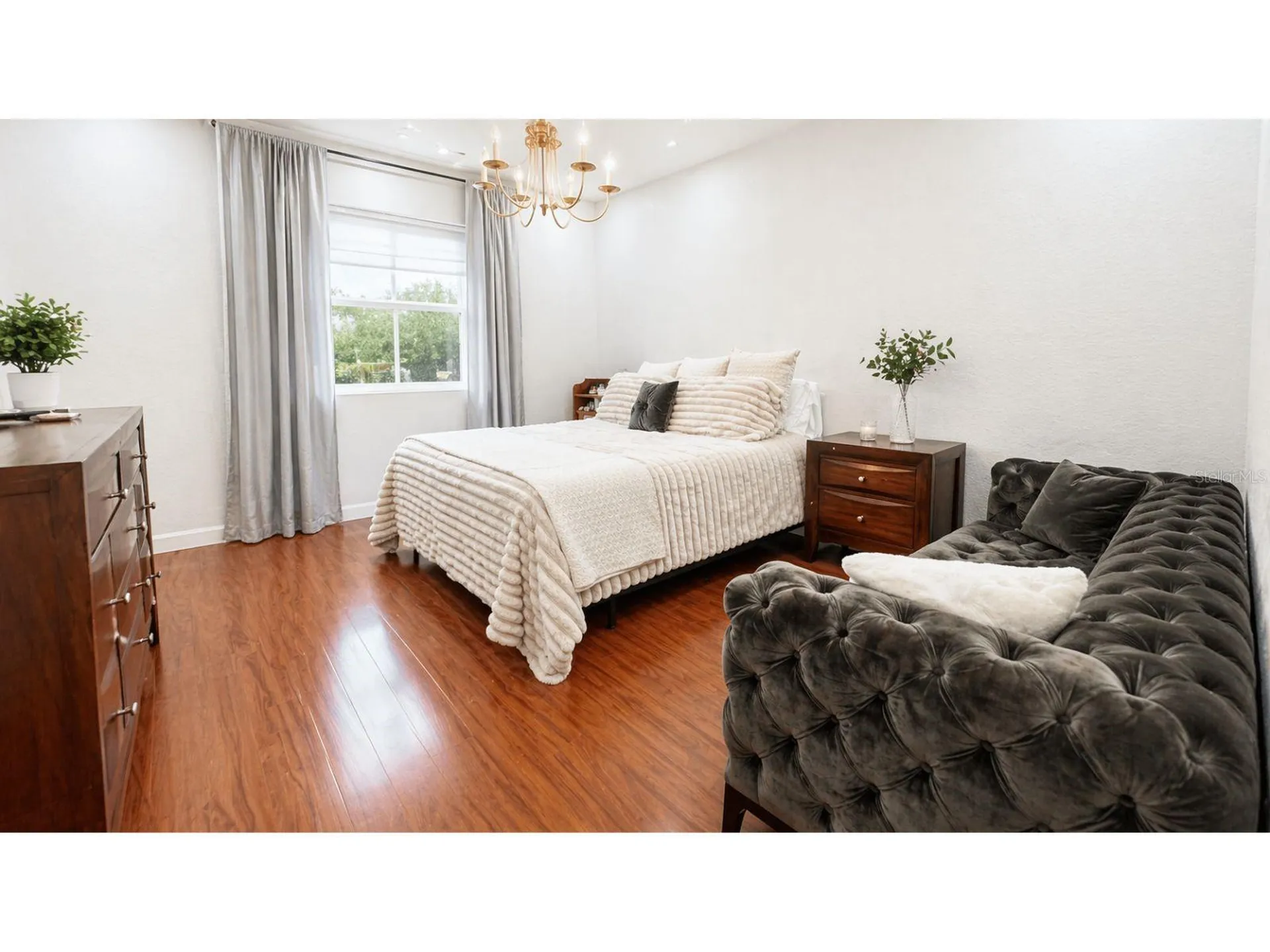 1041 NE 208th Street Miami FL 33179