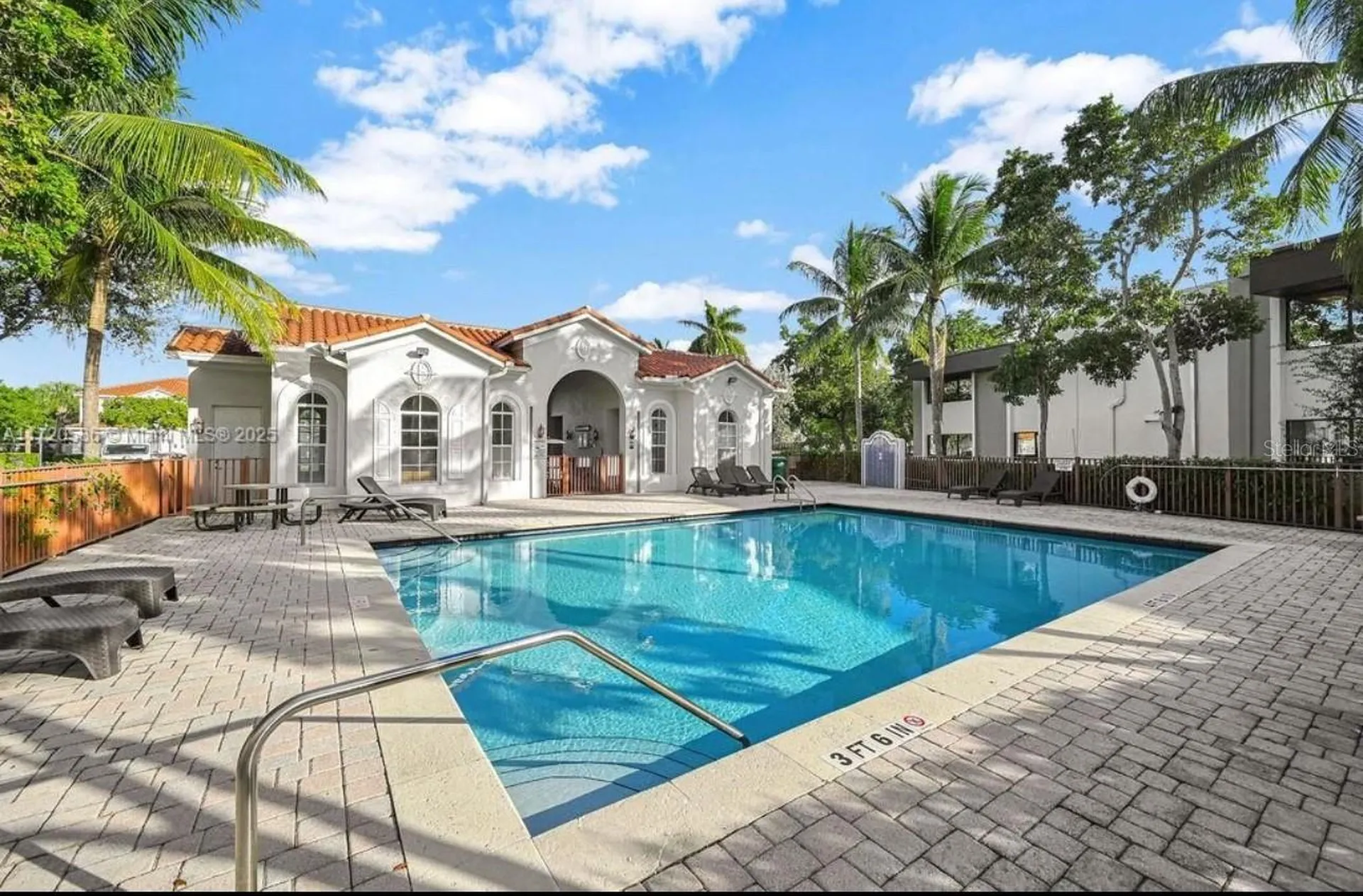 1041 NE 208th Street Miami FL 33179