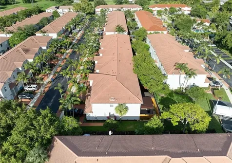 1041 NE 208th Street Miami FL 33179