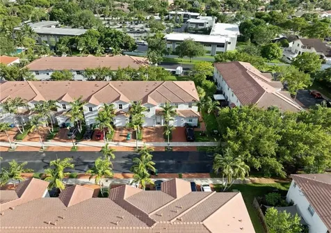 1041 NE 208th Street Miami FL 33179
