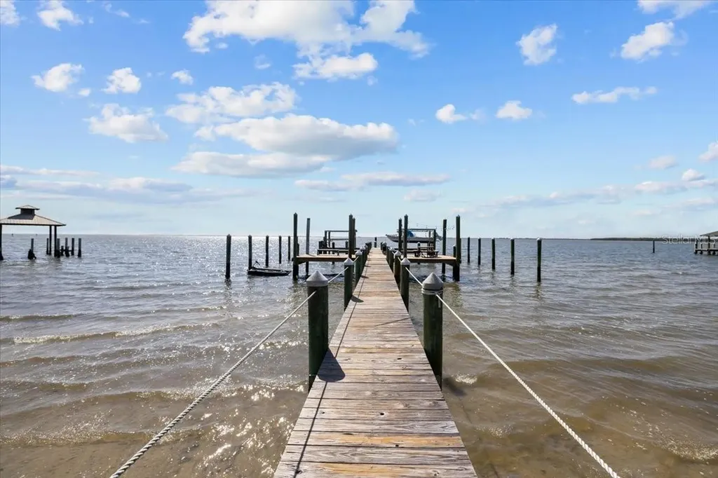 413 S Bayshore Boulevard Safety Harbor FL 34695