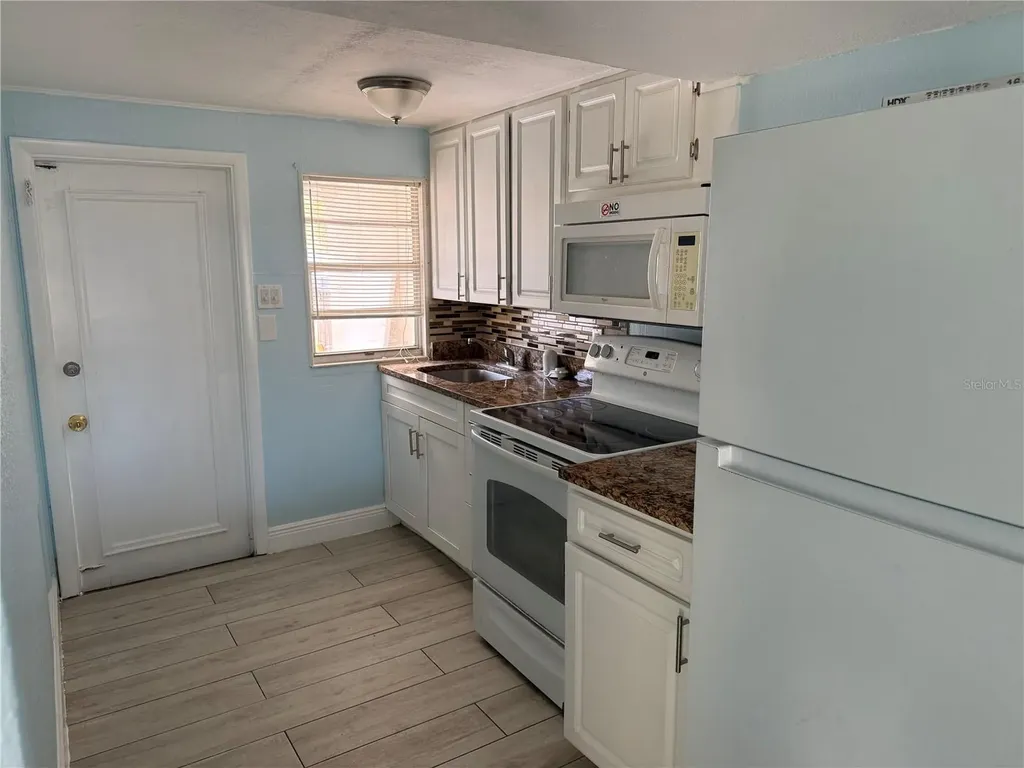 208-210-212 Elizabeth Avenue Clearwater FL 33759