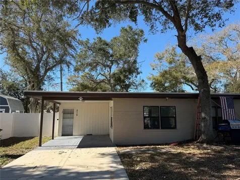 208-210-212 Elizabeth Avenue Clearwater FL 33759