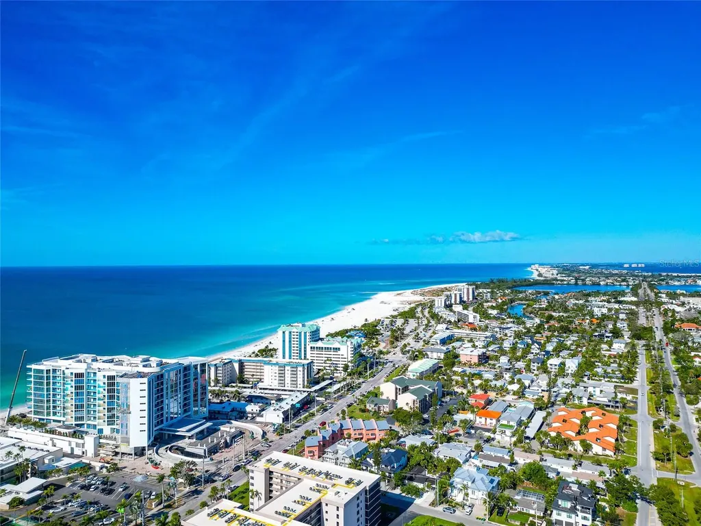 800 S Blvd Of The Presidents Sarasota FL 34236