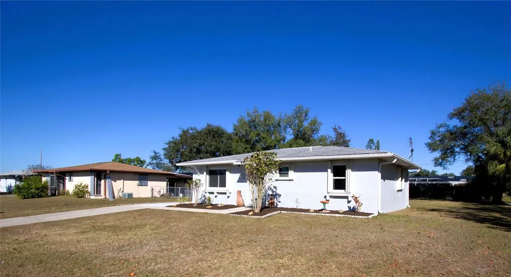 23022 Mcnulty Avenue Port Charlotte FL 33952