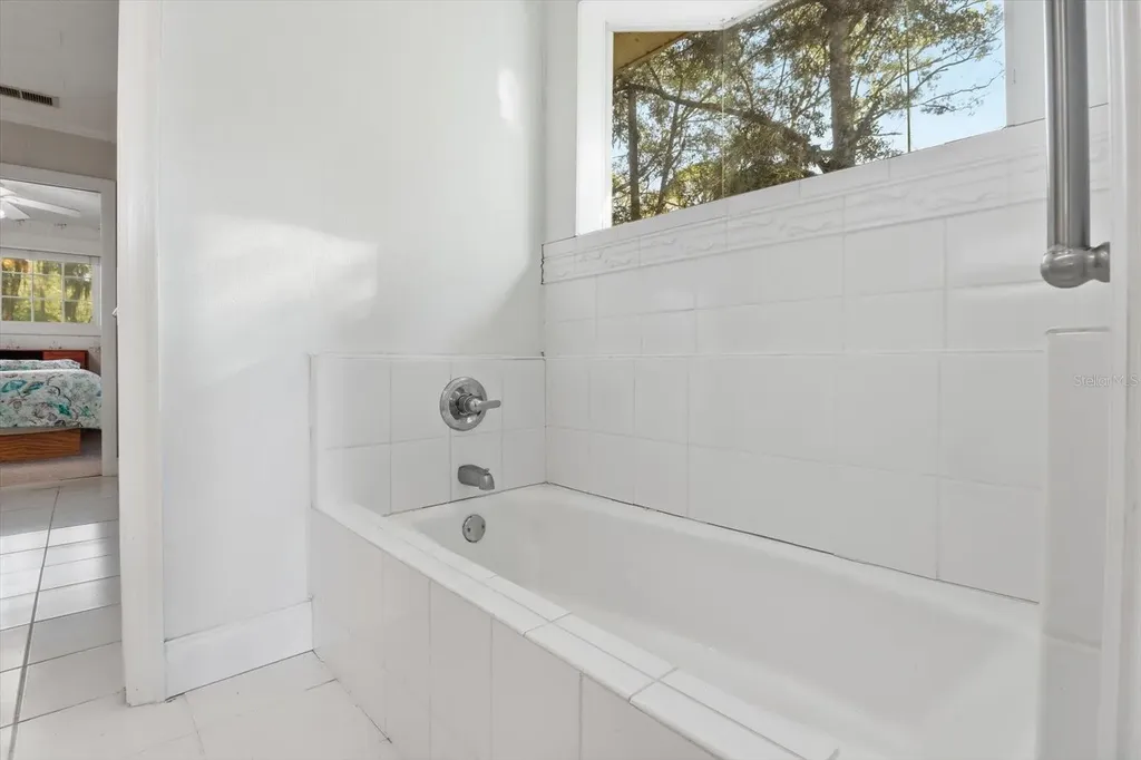 11 Patricia Road Yankeetown FL 34498