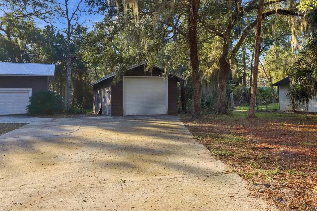11 Patricia Road Yankeetown FL 34498