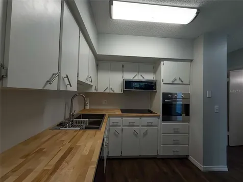 2391 Sumatran Way Clearwater FL 33763