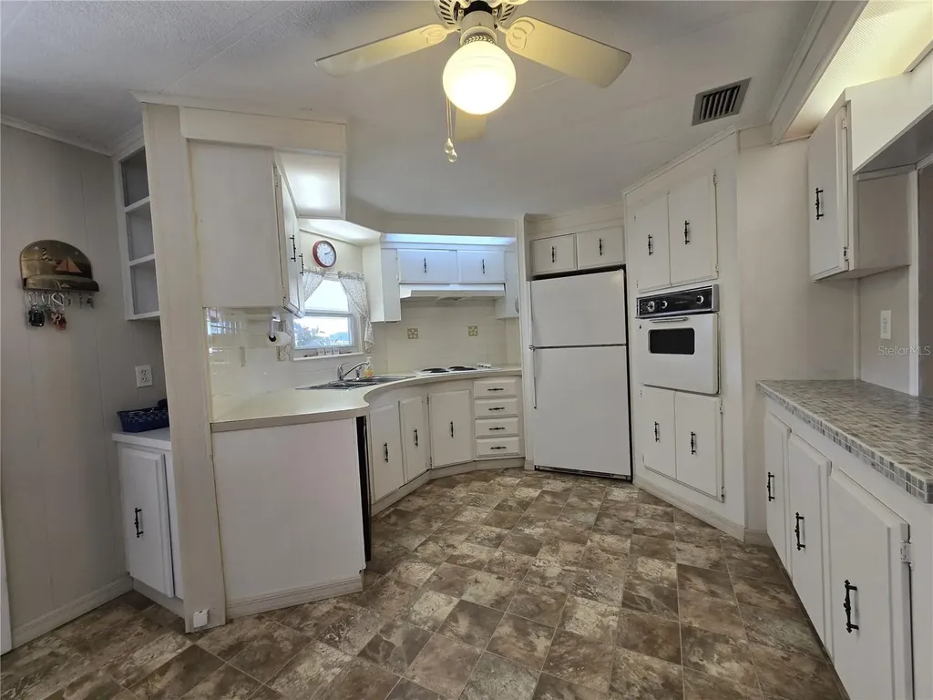 3450 N Citrus Circle Zellwood FL 32798