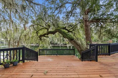 5415 Riverside Drive Yankeetown FL 34498