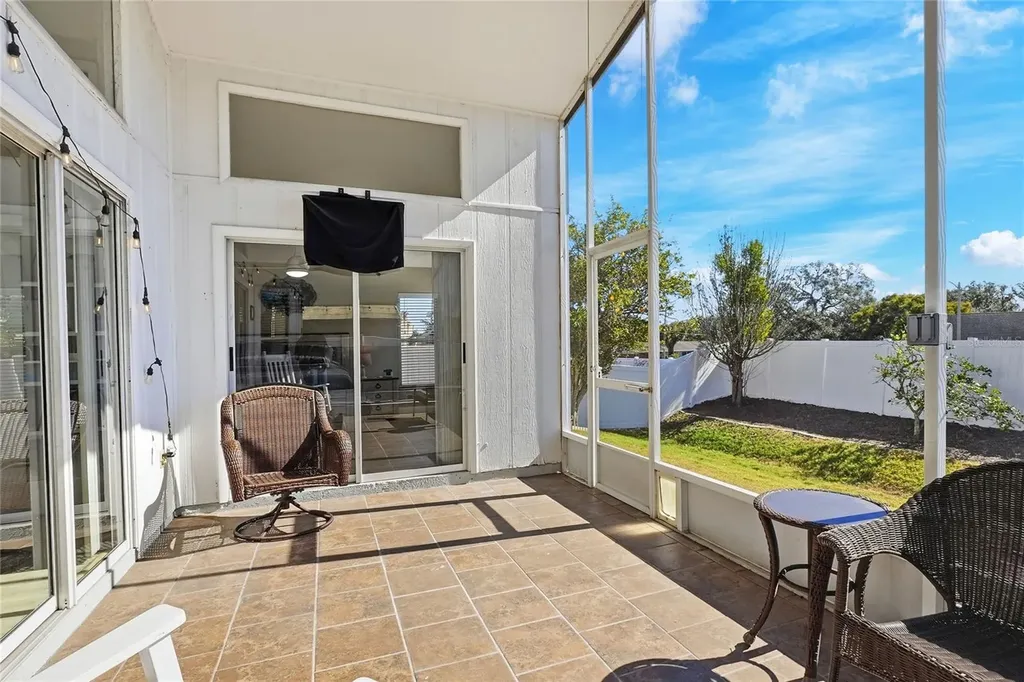 412 Emerald Cove Loop Lakeland FL 33813