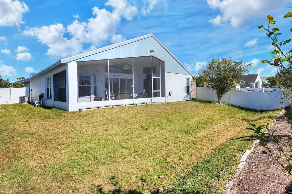 412 Emerald Cove Loop Lakeland FL 33813