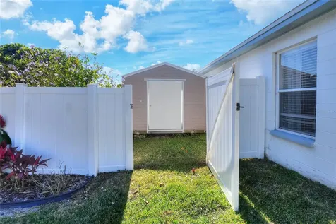 412 Emerald Cove Loop Lakeland FL 33813