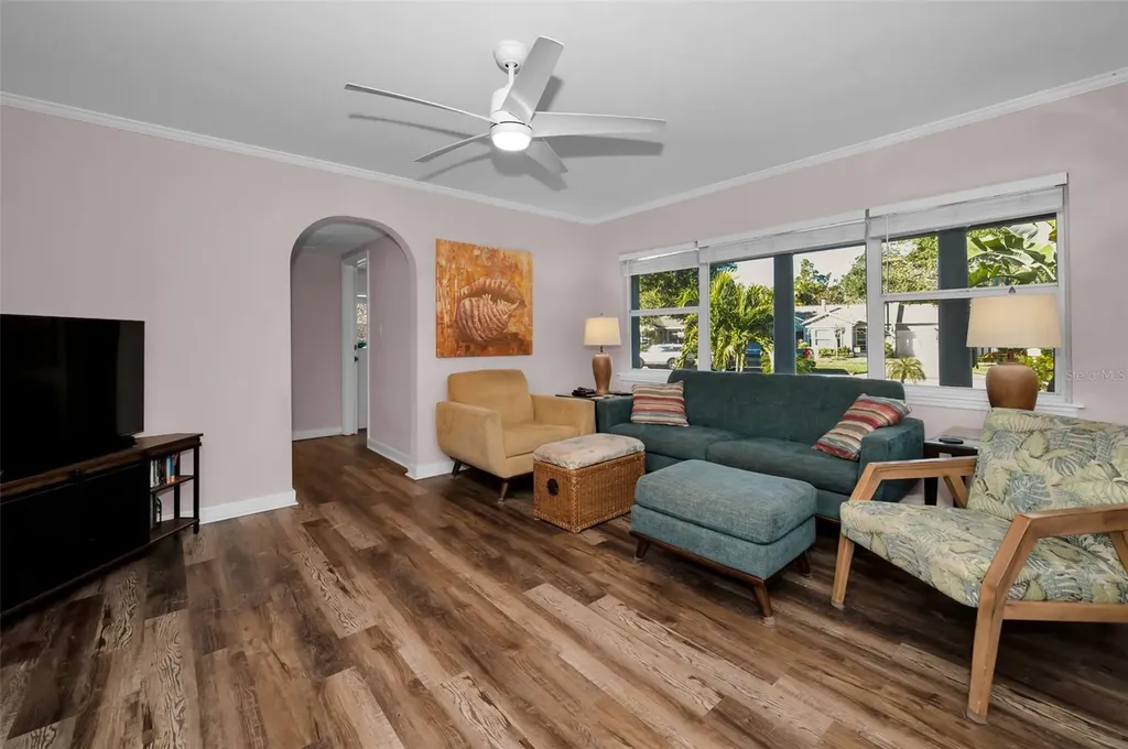 245 Garden Circle S Dunedin FL 34698