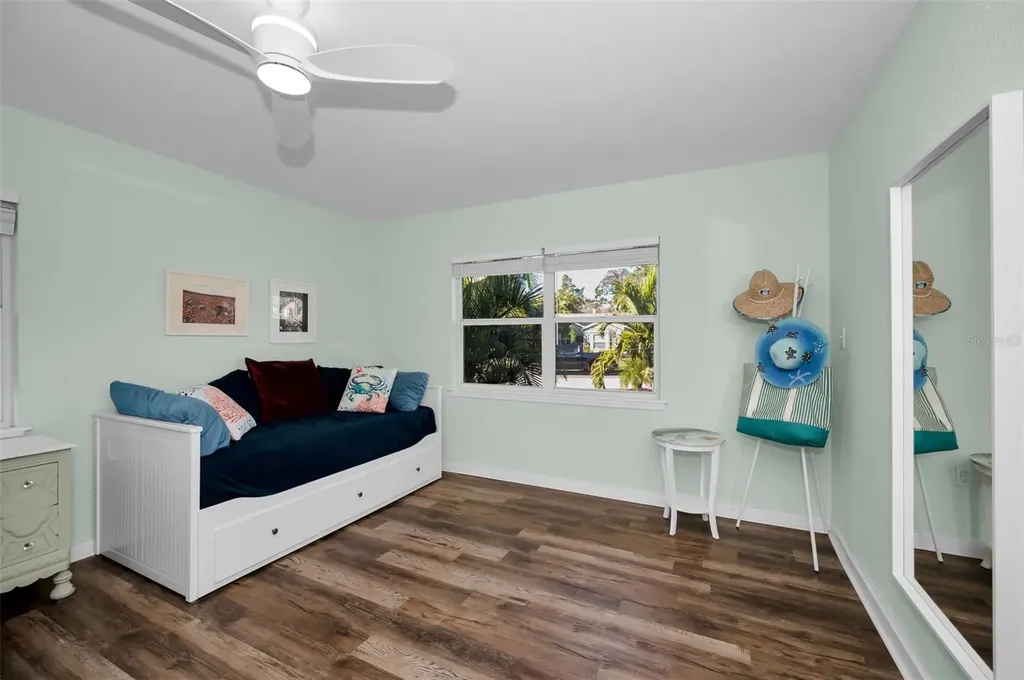 245 Garden Circle S Dunedin FL 34698
