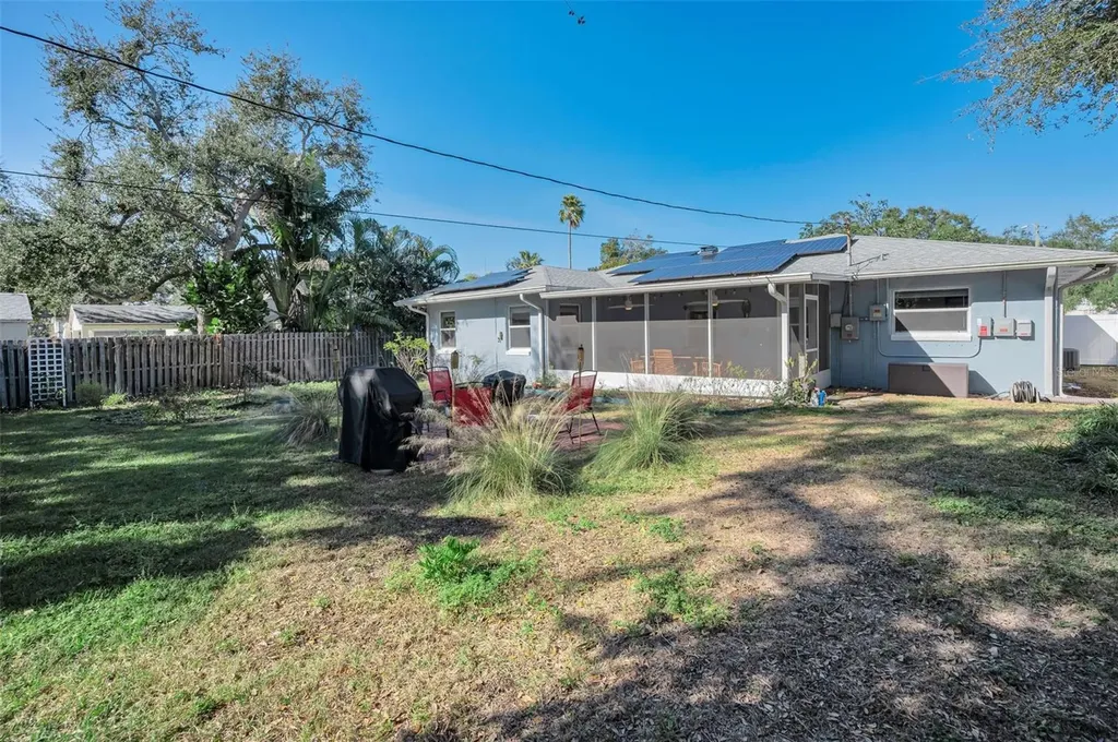245 Garden Circle S Dunedin FL 34698