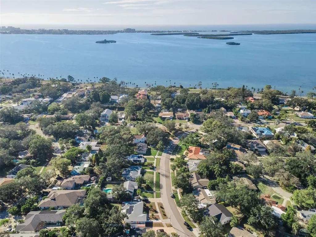 245 Garden Circle S Dunedin FL 34698