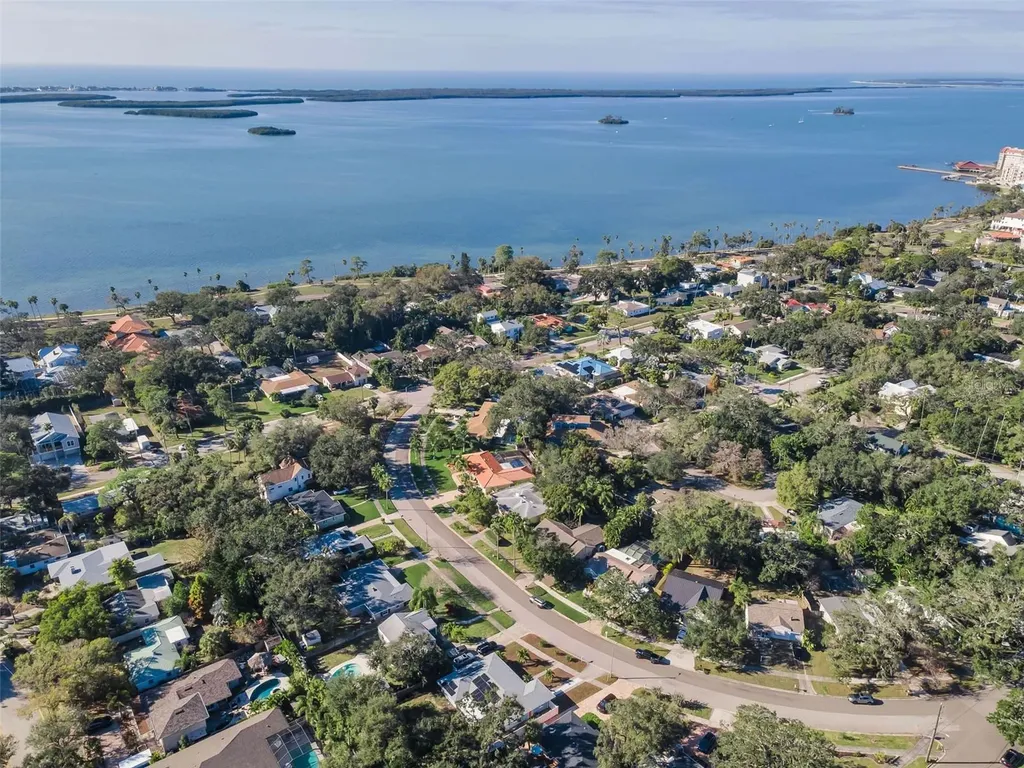 245 Garden Circle S Dunedin FL 34698