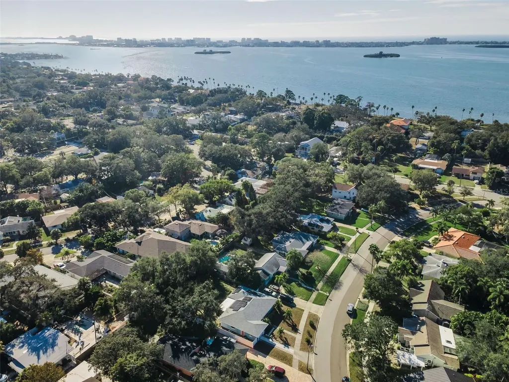 245 Garden Circle S Dunedin FL 34698