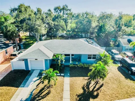 245 Garden Circle S Dunedin FL 34698