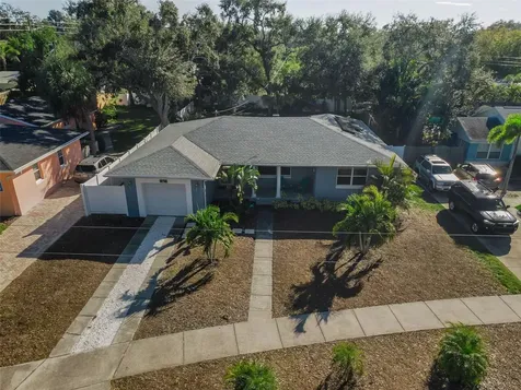 245 Garden Circle S Dunedin FL 34698