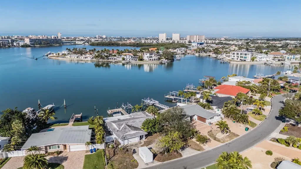 1854 Dolphin Boulevard S St Petersburg FL 33707