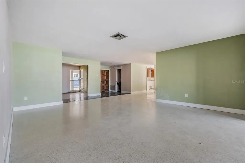 1854 Dolphin Boulevard S St Petersburg FL 33707