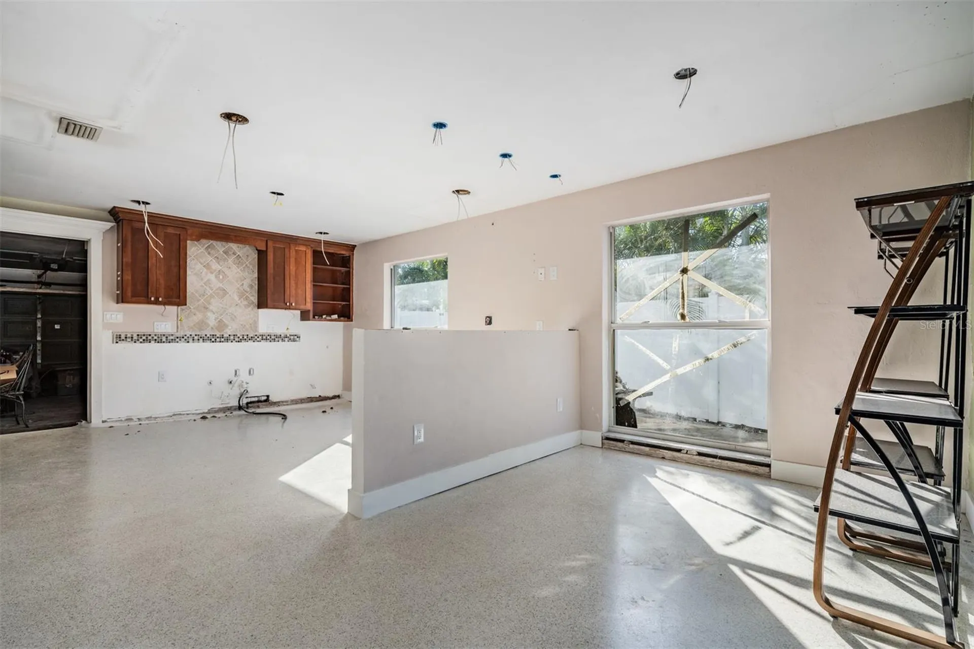 1854 Dolphin Boulevard S St Petersburg FL 33707