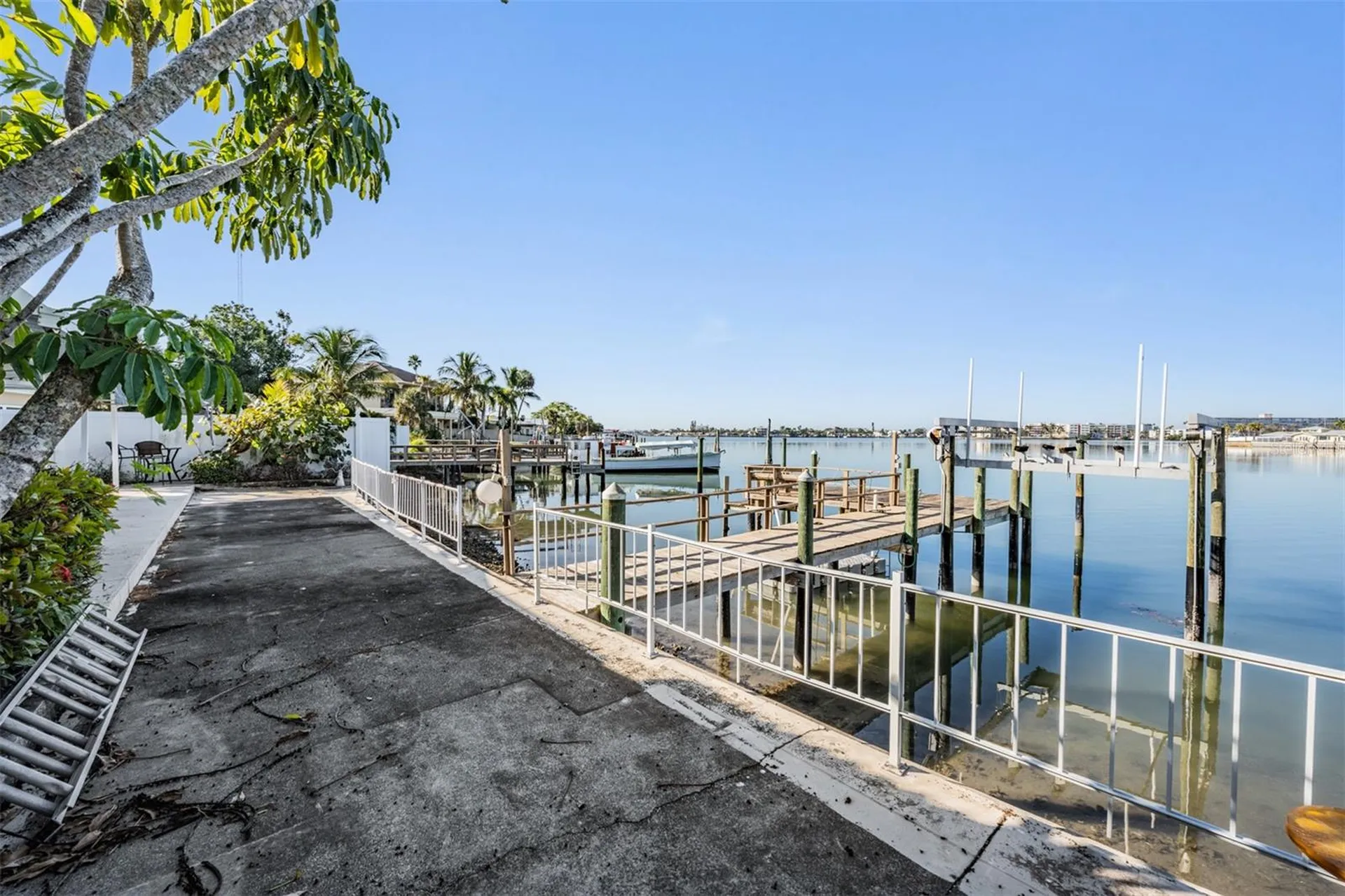 1854 Dolphin Boulevard S St Petersburg FL 33707