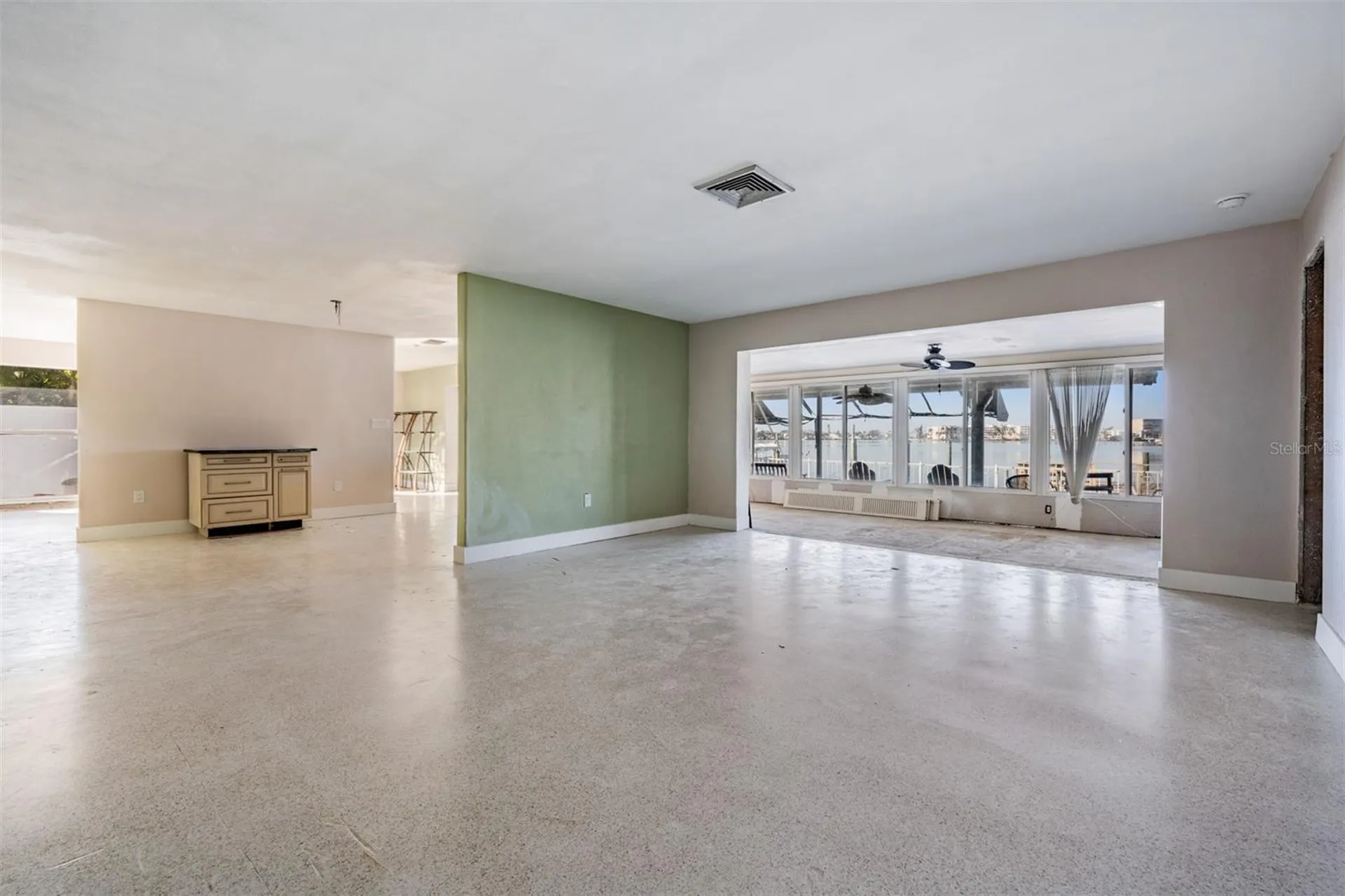 1854 Dolphin Boulevard S St Petersburg FL 33707