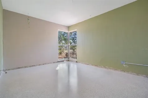 1854 Dolphin Boulevard S St Petersburg FL 33707