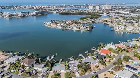 1854 Dolphin Boulevard S St Petersburg FL 33707