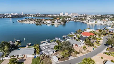 1854 Dolphin Boulevard S St Petersburg FL 33707