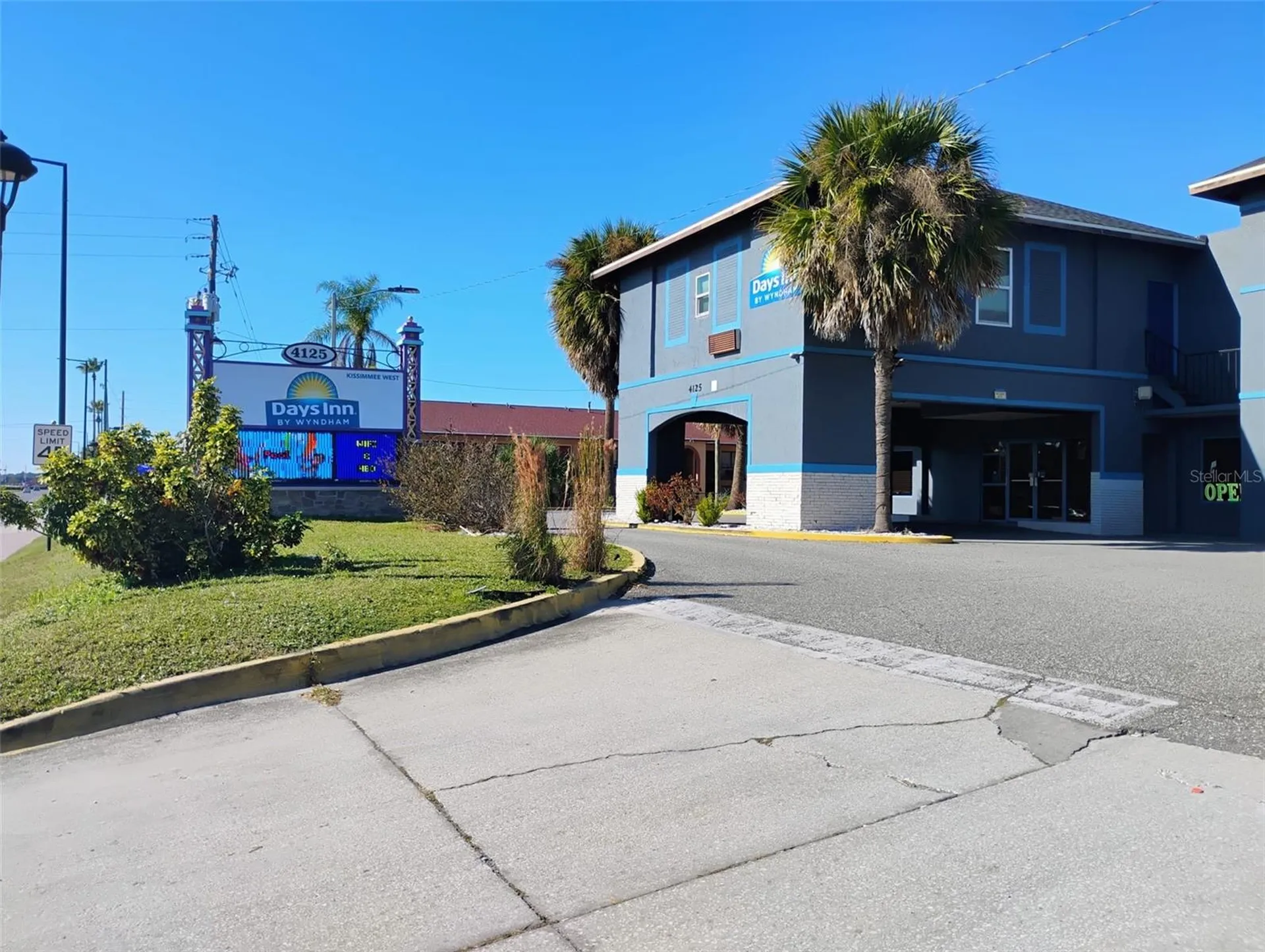 4125 W Vine Street Kissimmee FL 34741