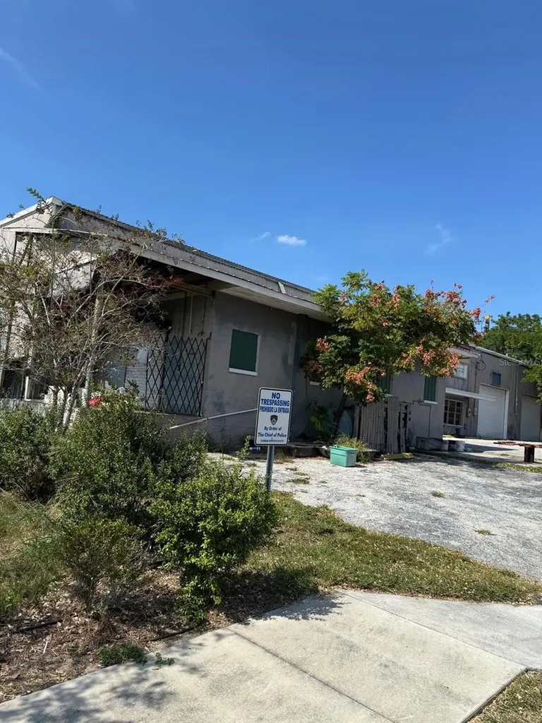 20 N 8th Street Haines City FL 33844