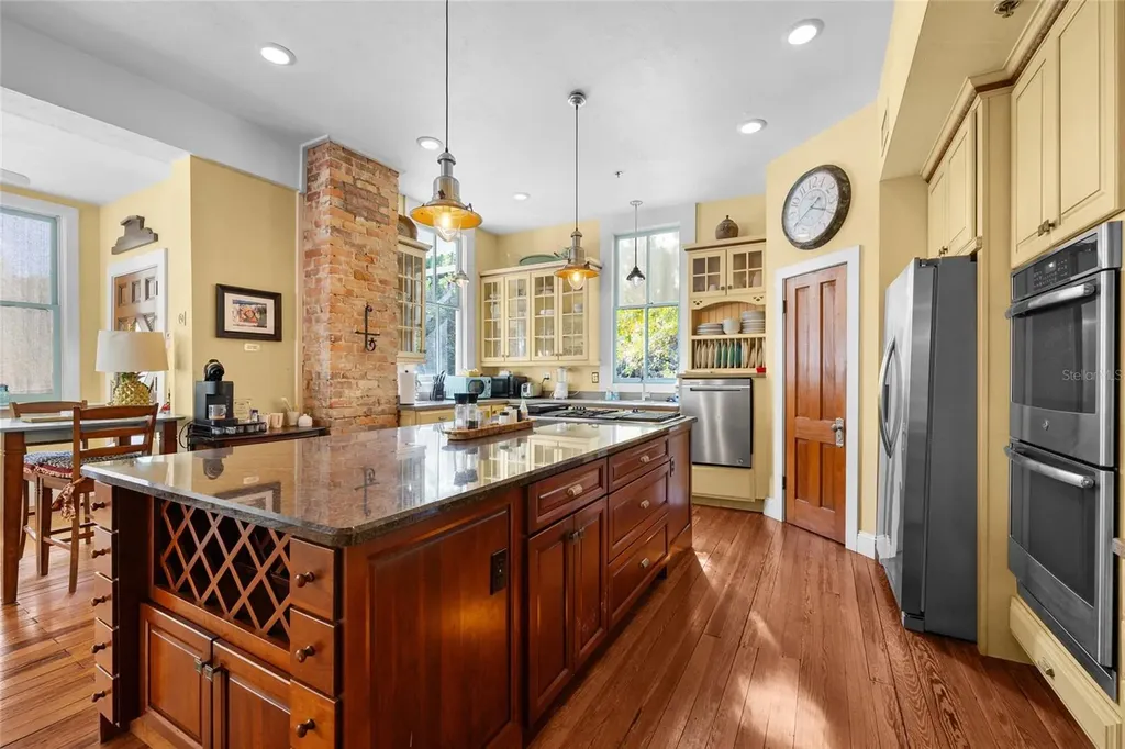 221 SE 7th Street Gainesville FL 32601
