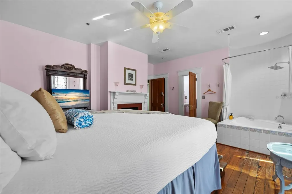 221 SE 7th Street Gainesville FL 32601