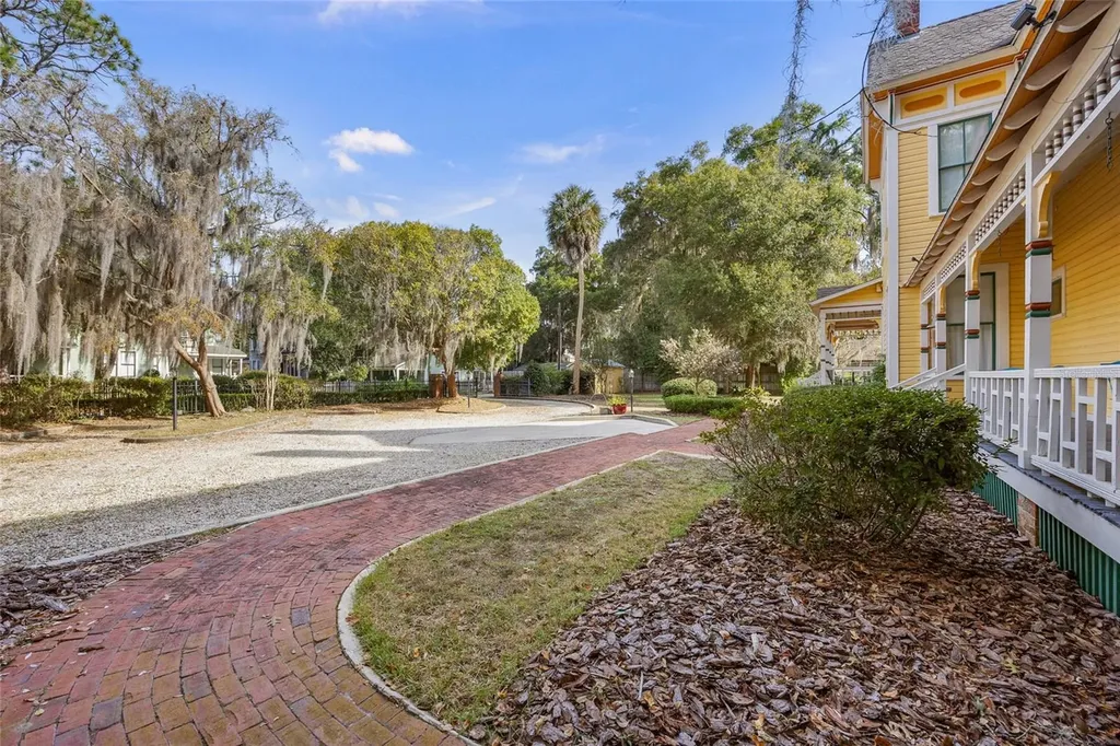 221 SE 7th Street Gainesville FL 32601