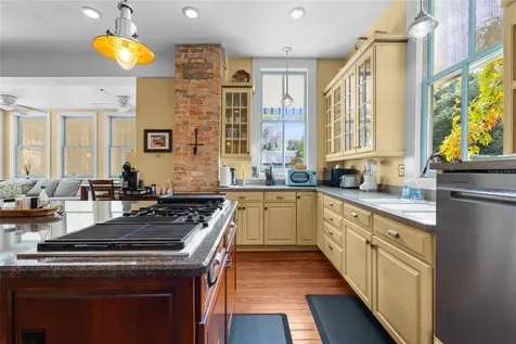 221 SE 7th Street Gainesville FL 32601