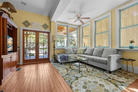 221 SE 7th Street Gainesville FL 32601