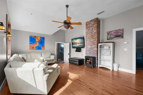 221 SE 7th Street Gainesville FL 32601