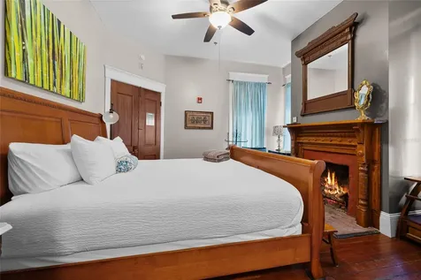 221 SE 7th Street Gainesville FL 32601