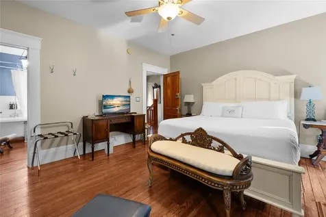 221 SE 7th Street Gainesville FL 32601