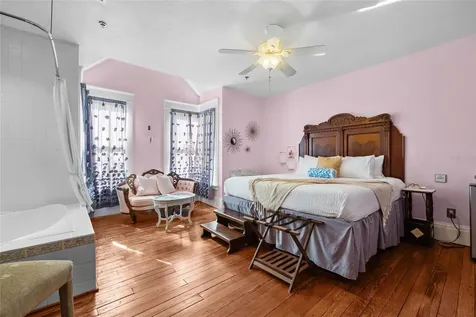 221 SE 7th Street Gainesville FL 32601